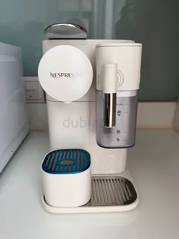 Nespresso Latissima De Longhi Coffee Machine