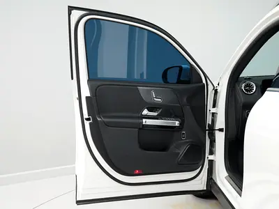 Mercedes-Benz GLB 200, миниатюра 13