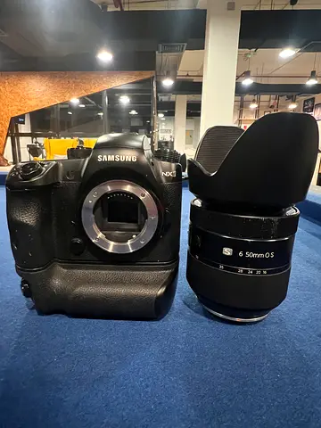 Samsung camera/ Samsung lens 1:2 2.8 16-mmED OIS
