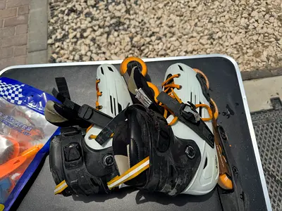 Skate 44 size, bike holder and cleaning equipment for bike