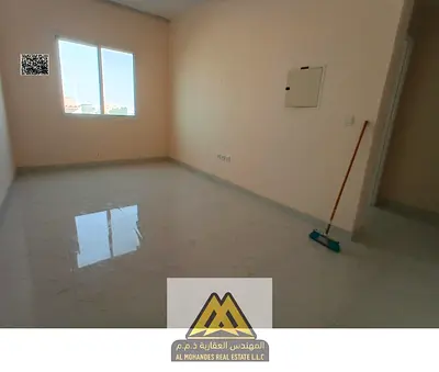 للإيجار غرفة وصالة بالروضة 2، مساحة كبيرة، 2 حمام، تشطيب ممتاز، شارع الشيخ عمار، 32000 درهم، 4 دفعات.