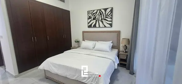 Spacious | Vacant | 1 Bedroom with Balcony | Family Living