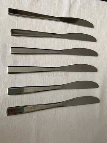 Set of 8 stainless steel butter/fruit knives INOX - gently used