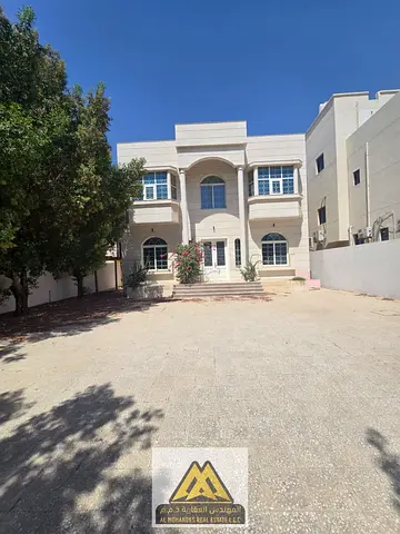 6 bedrooms 5,000 square feet