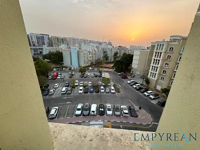 Vacant Studio | Near Metro & Pool | High ROI Investment