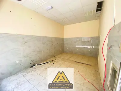 للإيجار السنوي – محل تجاري في الحميدية | فرصة استثمارية مميزة  إذا كنت تبحث عن موقع مناسب لبدء مشروعك أو توسيع نشاطك التجاري، فهذا المحل يوفر لك موقعا