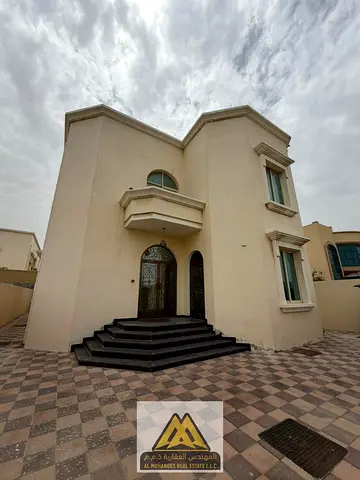 Villa for rent | Prime location | Excellent and elegant finishing | Open view | Great price | Regular maintenance included