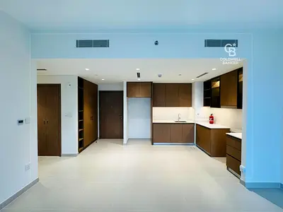 Waterfront Living | Vacant | High ROI