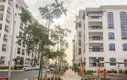 Luxury 1BR | Bright & Spacious | Prime Community