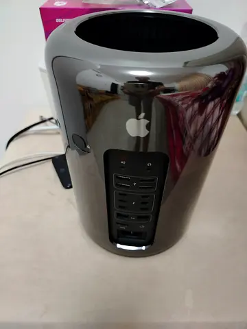 Apple Mac Pro 2013 Xeon cpu 12C/32GB/1TB Ssd/12GB graphics D700 Dual / Cylindrical - Good Condition