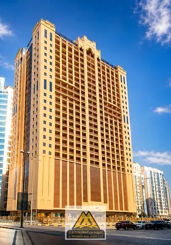 Sea view with free comprehensive services: free central gas, free parking, free maintenance, and one month free.