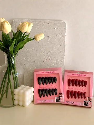 Press-On Nails | Romantic Myth Glossy Almond Nails | Reusable Salon-Style Nail Set