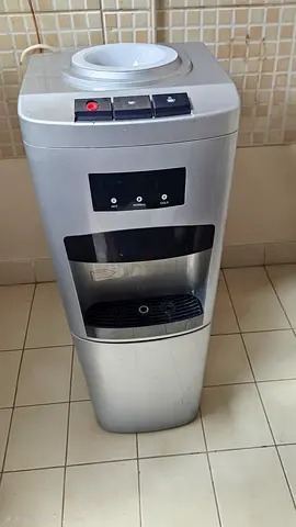 Granhom Top-loading Water Dispenser / Cooler - very good Working Condition