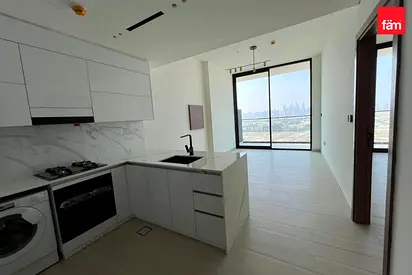 HighFloor | Spacious | Pool View | Close To Mall