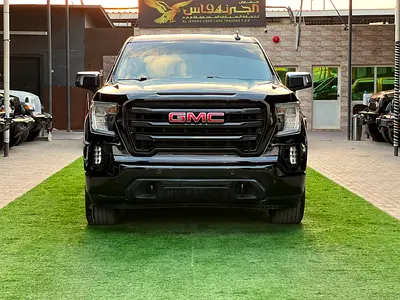GMC Sierra Elevation 2022 خليجي | X31 off road | محرك 5.3L V8 - Excellent Condition