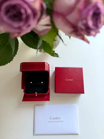 Cartier D’Amour stud earrings medium model