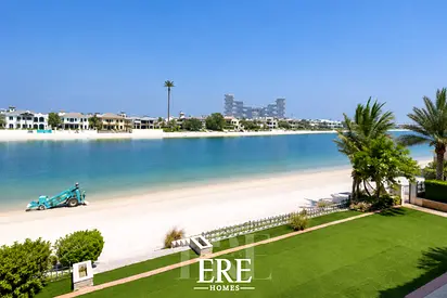 5BR Signature Villa | Beachfront | Frond C