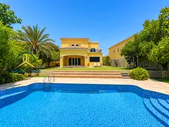 LARGE LAGACY | PRIVATE POOL | STEP'S TO KIDS AREA