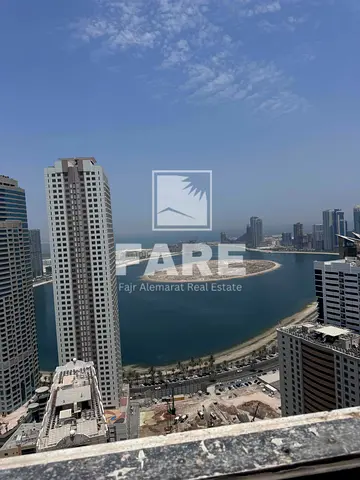 بنتهاوس فاخر للإيجار في منازل 2 – الشارقة