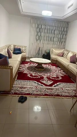 Large Red Persian-Style Living Room Rug — Excellent Condition