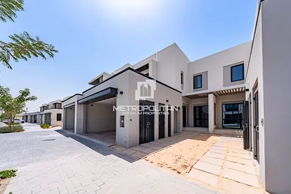 Ready to Move In | Single Row | Near Amenities |