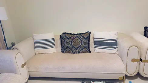 Beige 5-seater Sofa set with Decorative Cushions and Coffee table- Excellent Condition