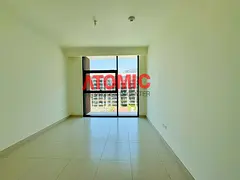 Large 2 bed High Floor | Pool View | Vacant