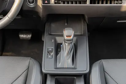 2026 Toyota COROLLA CROSS 照片 15