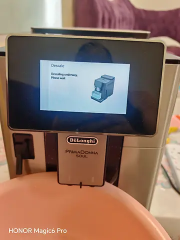 Two coffee machines (espresso + bean-to-cup) - working condition