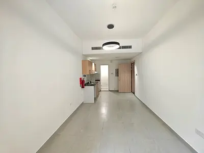 Spacious Studio | 12 Cheques | Karama