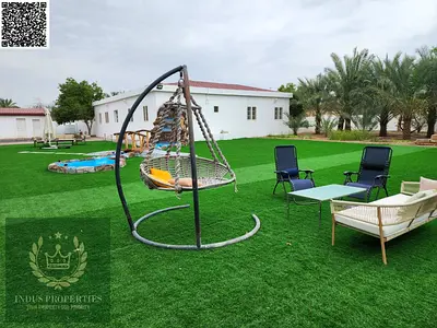 إلى المستثمرين: منزل ريفي فاخر للبيع يضم 5 غرف نوم، و4 حدائق خاصة، ومسبح.