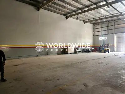 مستودع بمساحة 5000 قدم مربع في الطابق الأرضي | طاقة ثلاثية الأطوار | الجرف 1