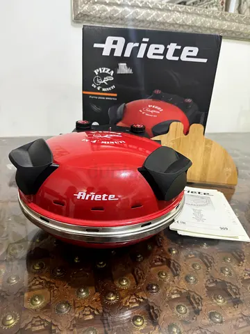 Ariete Pizza Maker / Electric Pizza Oven - Red, Lightly Used