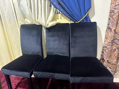 Glass table with 7 chairs