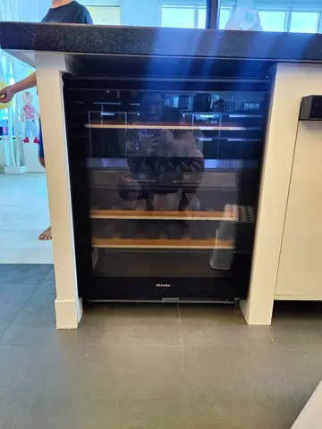 Miele latest model dual zone temperature built-in wine fridge