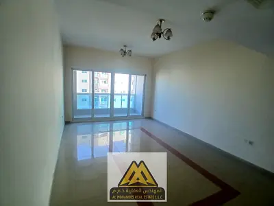 شقة غرفة وصالة بمساحة واسعة جداً وغرفة غسيل للإيجار السنوي في الراشدية 3 عجمان بالقرب من الكورنيش