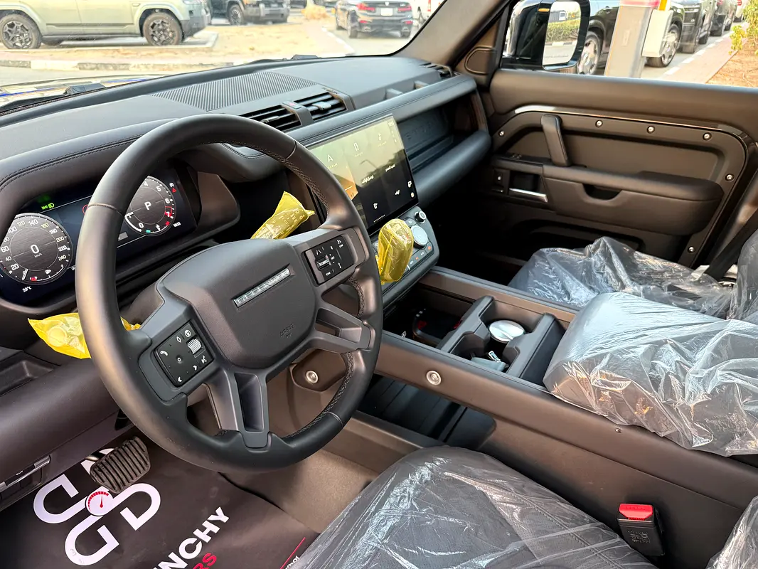 Land Rover Defender 2026