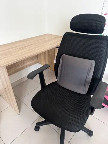 Ergonomic Black Office Swivel Chair with Coolflex Lumbar Support and Study Table-Excellent Condition