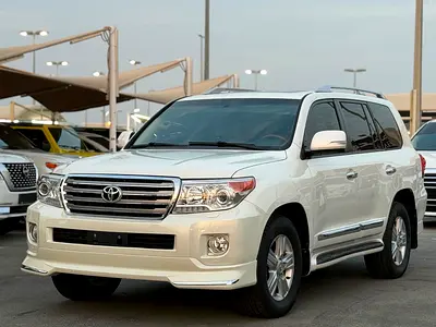 2015 Toyota Land Cruiser, GCC specs, VXR V8 5.7L, original paint