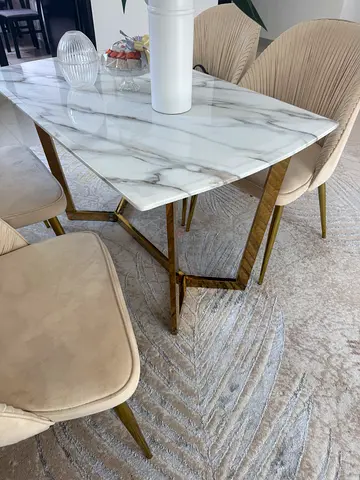 Table with 4 chairs for sale