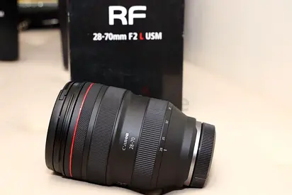 Lens Canon RF 28-70MM F2 L IS USM 10/10 LIKE NEW