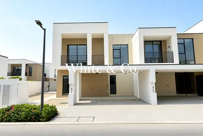 Vacant | Close to Pool & Park | Big Plot
