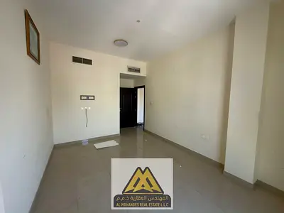 للإيجار كورنيش عجمان، غرفة وصالة، بلكونة، 2 حمام، ماستر، تكييف مركزي، باركن، 30 ألف، 4 دفعات.