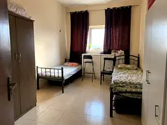 BEDSPACE FOR Executive bachelors Indians -1 room 4 single bed only