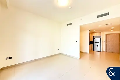 Vacant | Stunning park views in every room