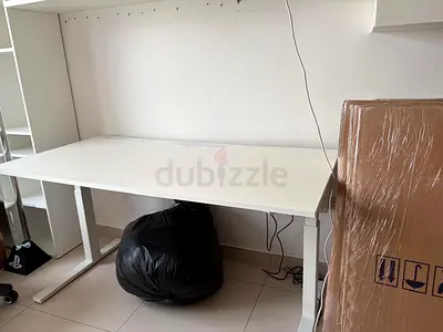 Smart White adjustable standing desk - good condition