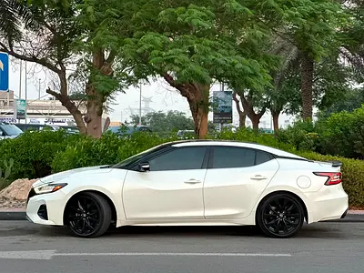 2021 Nissan MAXIMA 照片 4