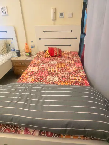 Executive bed space available | Furnished| Including all