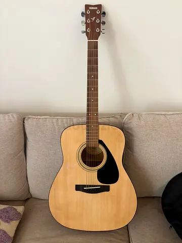 Yamaha F310 Steel string acoustic - perfect condition