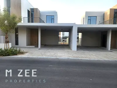 READY TO MOVE | SINGLE ROW | PRIME LOCATION
